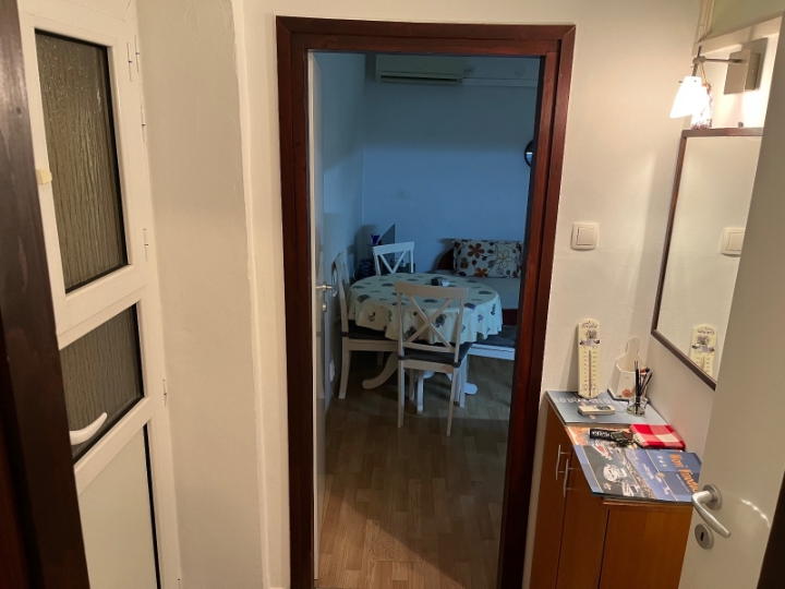 Novi Vinodolski, stan u centru, 1S+DB