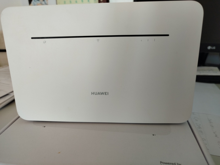 Homebox Huawei b535 4G+ otključan