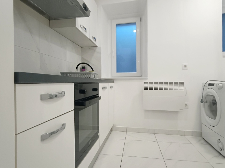 Bulevard, 45 m2, 1S+DB, novouređen