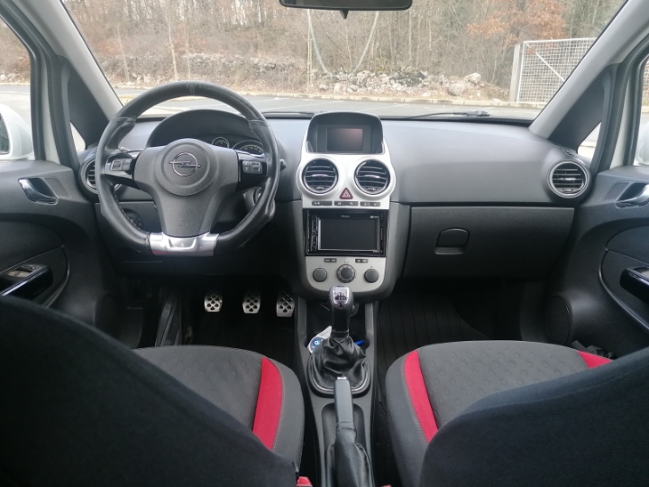 Opel Corsa GSI 1.6 Turbo