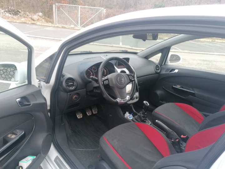 Opel Corsa GSI 1.6 Turbo