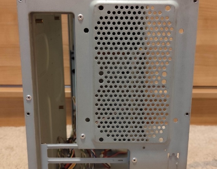 Kućište ATX za kompjuter