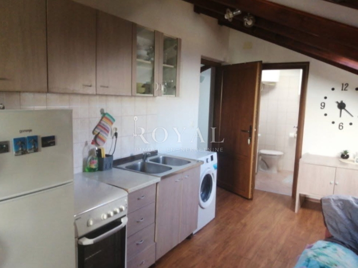 Iznajmljuje se studio apartman 350€