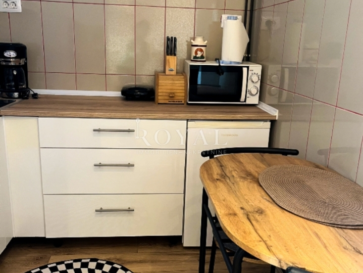 Iznajmljuje se studio apartman