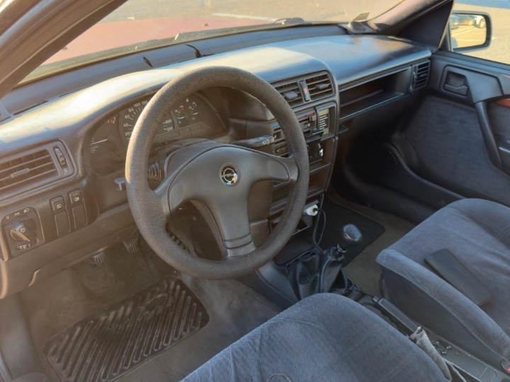 Opel Vectra A 2.0i CD