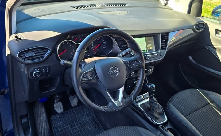 Opel Crossland X 1.2, reg. 03./2026. 