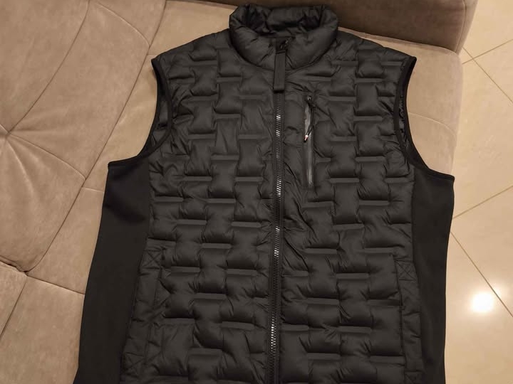 Jakne Tom Taylor i dva prsluka 