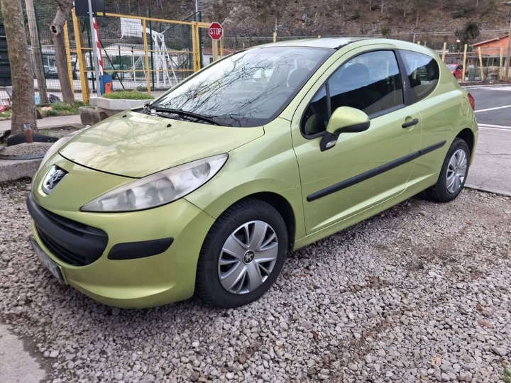 Peugeot 207
