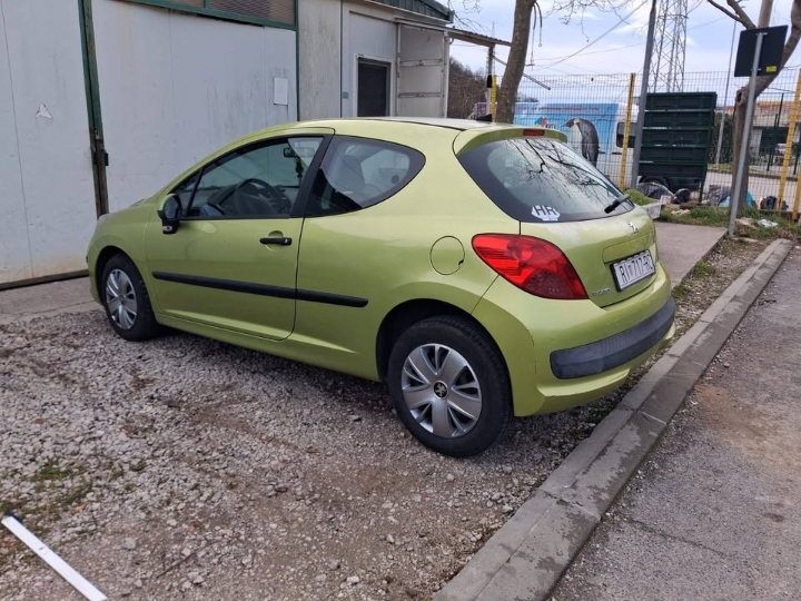 Peugeot 207