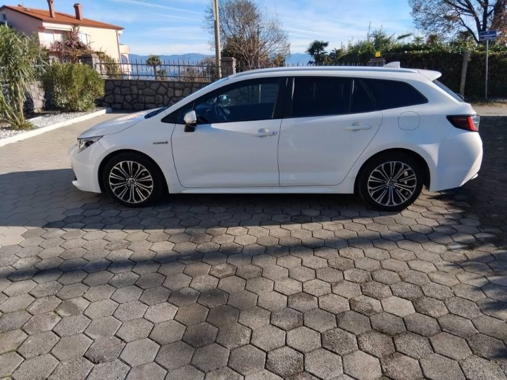 Toyota Corolla 1.8 Hybrid