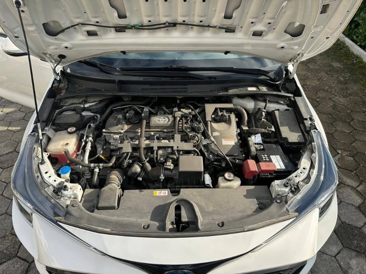 Toyota Corolla 1.8 Hybrid