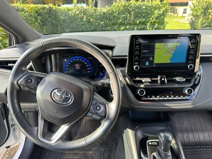 Toyota Corolla 1.8 Hybrid
