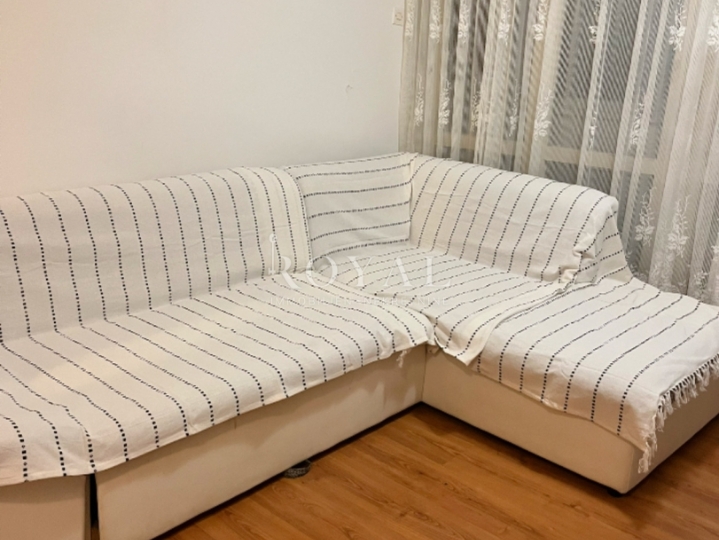 Iznajmljuje se 1S+DB na Turniću