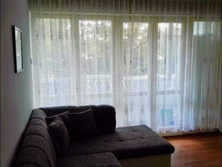 Iznajmljuje se 1S+DB na Turniću