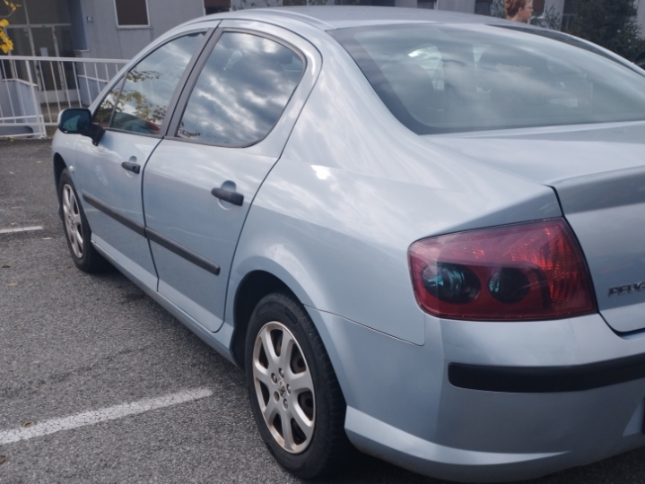 Peugeot 407