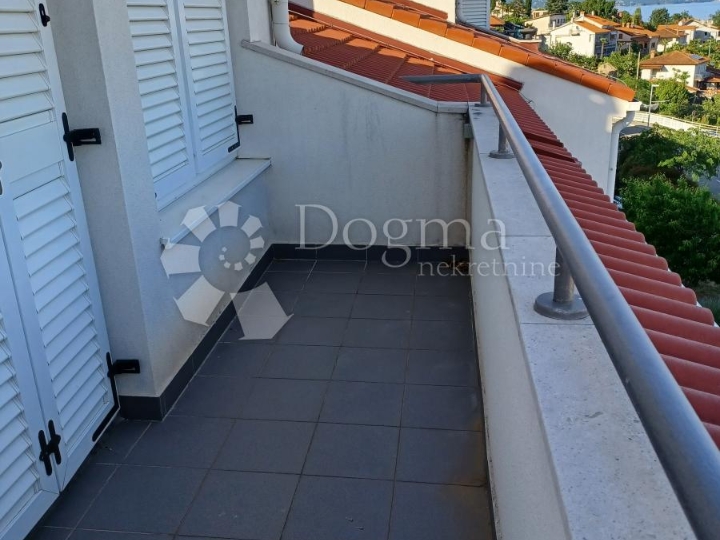 Lovran, stan na top lokaciji s pogledom na more!