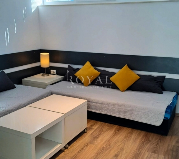 Iznajmljuje se garsonijera – Vežica