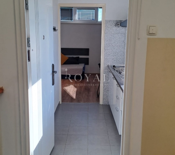 Iznajmljuje se garsonijera – Vežica