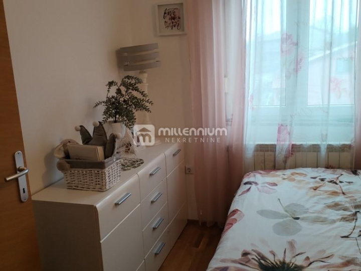 Marinići, 81.30m2, 3S+DB s balkonom i parkingom