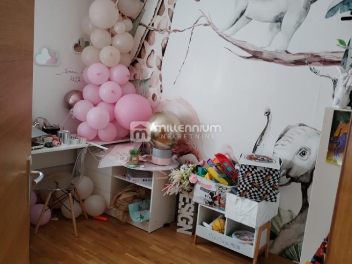 Marinići, 81.30m2, 3S+DB s balkonom i parkingom