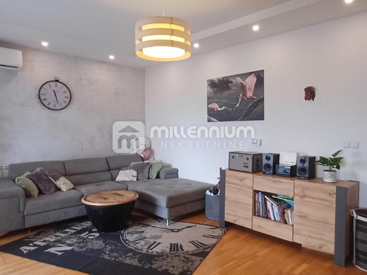 Marinići, 81.30m2, 3S+DB s balkonom i parkingom