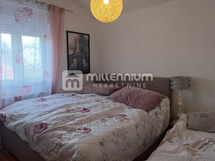 Marinići, 81.30m2, 3S+DB s balkonom i parkingom