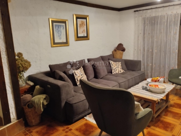 Samostojeća kuća u idiličnom okruženju