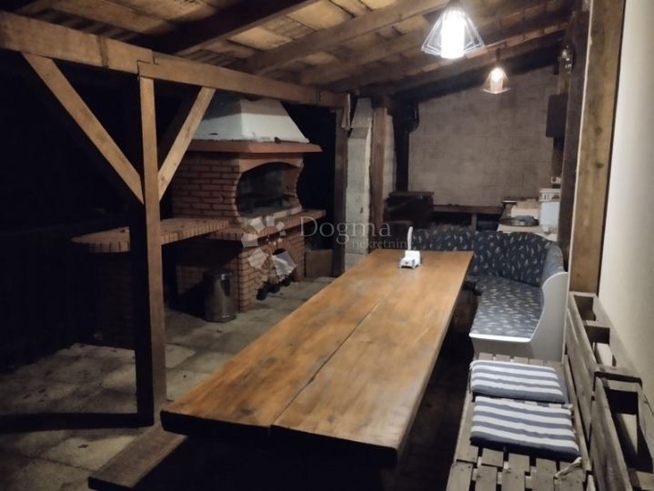 Samostojeća kuća u idiličnom okruženju