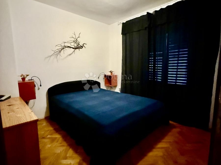 Kuća Njivice, svega 200 metara od mora