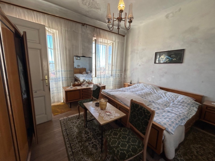 Dvojna kuća s daškom prošlosti