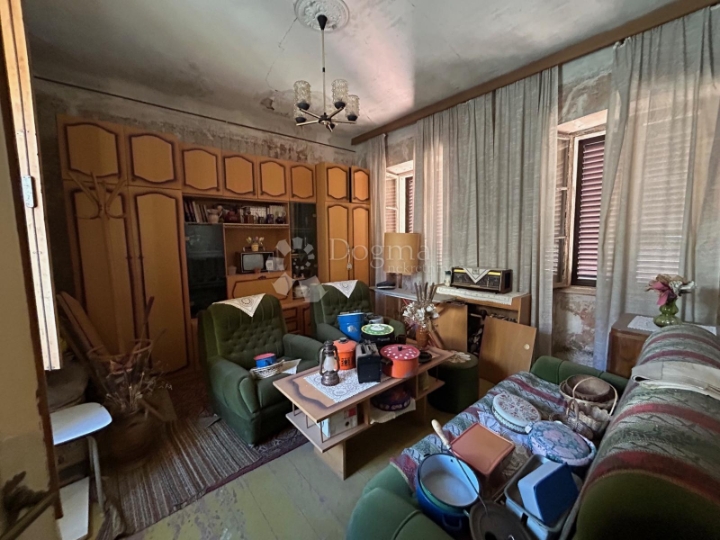 Dvojna kuća s daškom prošlosti