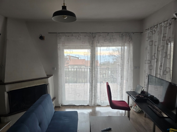 Stan na Pobrima iznajmljujem