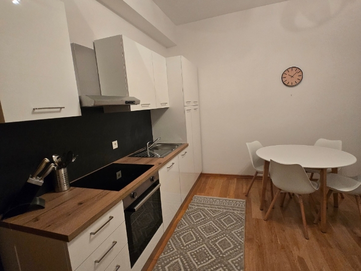 Iznajmljujem stan na Martinkovcu