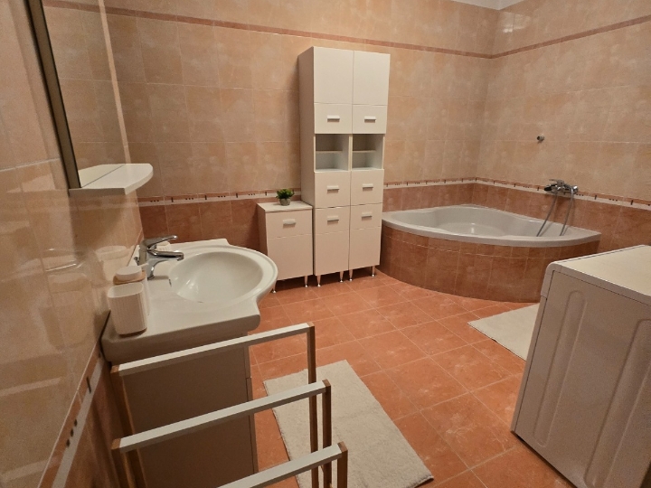 Iznajmljujem stan na Martinkovcu