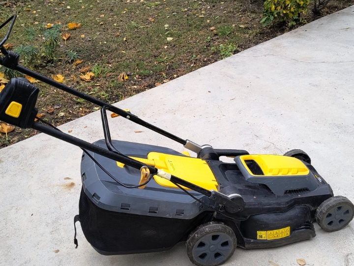 Električna kosilica