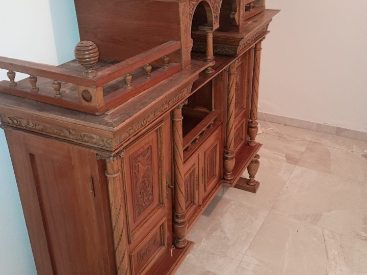 Altdeutsch blagovaonska komoda