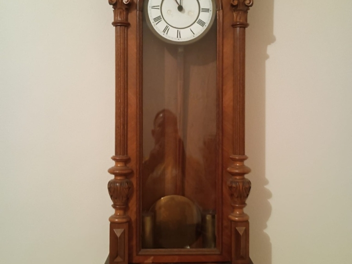 Altdeutch drveni zidni sat