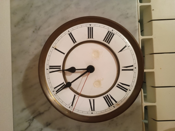 Altdeutch drveni zidni sat