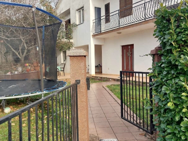 Iznajmljujem stan u Matuljima