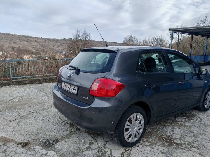Toyota Auris 1.6