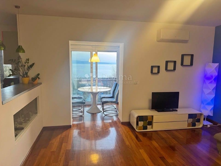 Odličan stan u Kostreni