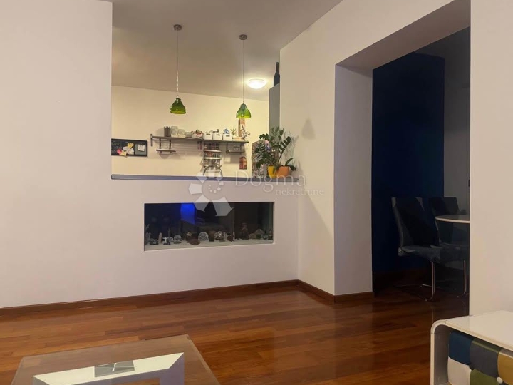 Odličan stan u Kostreni