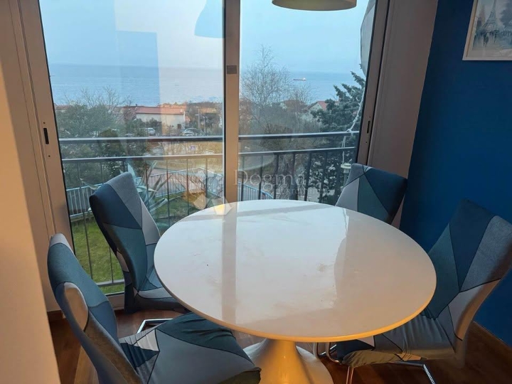 Odličan stan u Kostreni