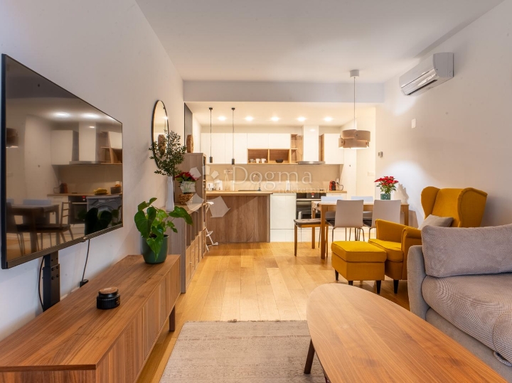 Kantrida, novogradnja luksuzan 2S+DB