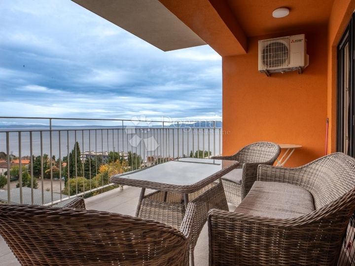 Kantrida, novogradnja luksuzan 2S+DB