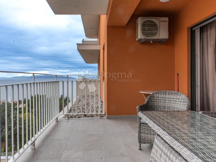 Kantrida, novogradnja luksuzan 2S+DB