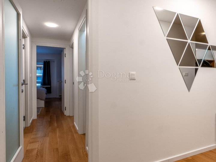 Kantrida, novogradnja luksuzan 2S+DB