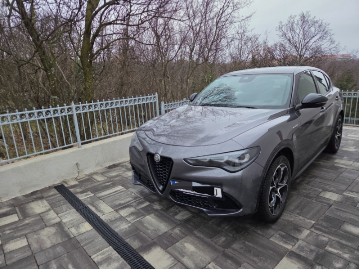 Alfa Romeo Stelvio, 2.0 turbo