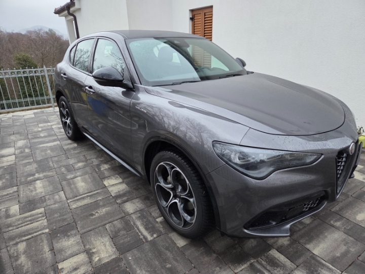 Alfa Romeo Stelvio, 2.0 turbo