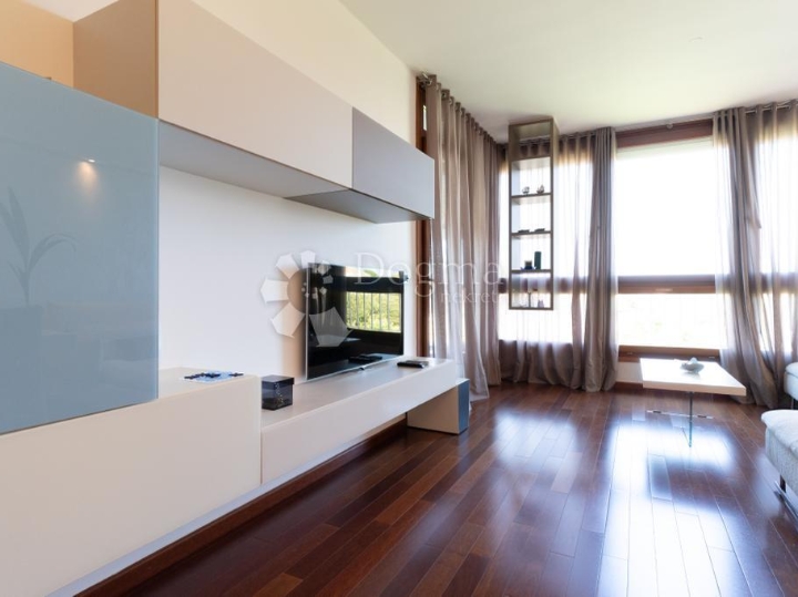 Rovinj - predivan luksuzni stan na odličnoj lokaciji